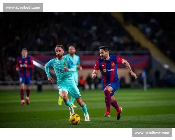 巴萨教练席困局:高压与误判下的情绪失控 巴萨教练席困局:高压与误判下的情绪失控