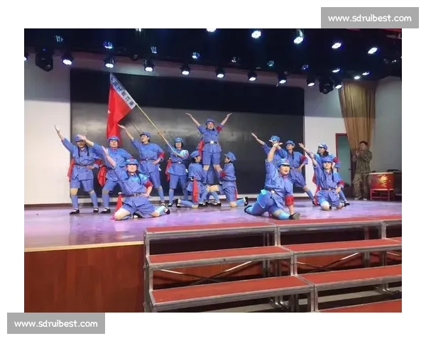 兵姐杨芳挥棒乐龄杯:全场同唱歌唱祖国燃动收官 兵姐杨芳挥棒乐龄杯:全场同唱歌唱祖国燃动收官