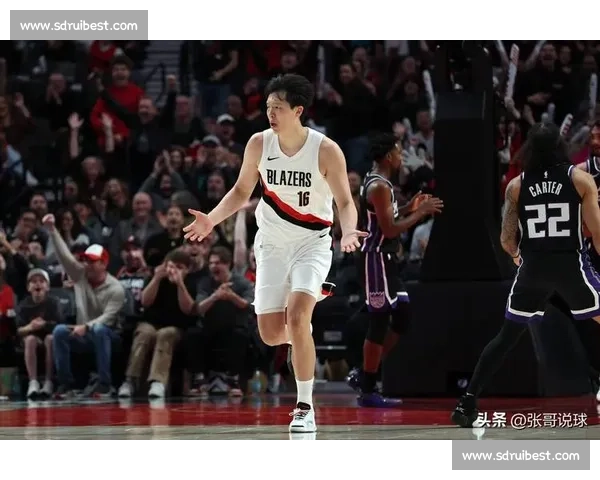 单节 14 分炸场！杨瀚森 16+4+3 帽完爆小萨，开拓者绝杀国王