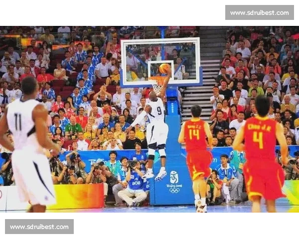 中国男篮挑战美国梦八队，展现实力与激情的国际篮球对决