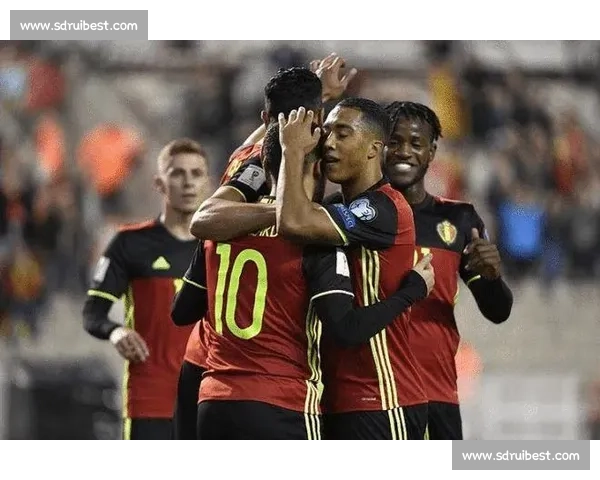 以伯利VS罗奇代尔强强对话前瞻分析与胜负走势预测关键因素解析 以伯利VS罗奇代尔强强对话前瞻分析与胜负走势预测关键因素解析